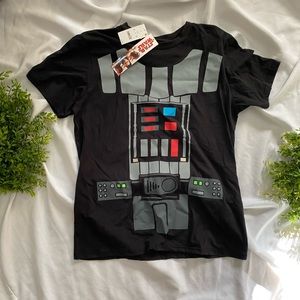 NWT Darth Vader shirt with cape men’s size large